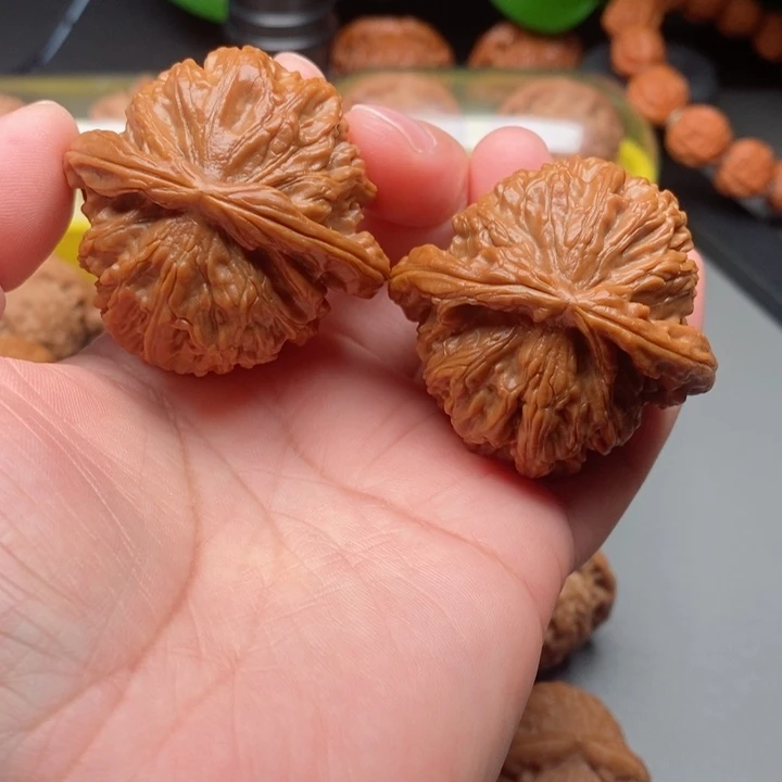 把件文玩核桃白狮子