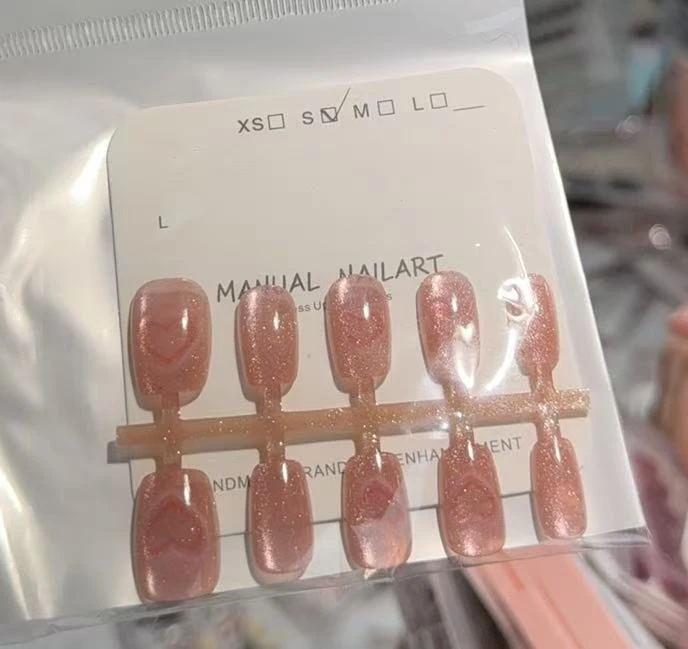 半手工穿戴甲一副