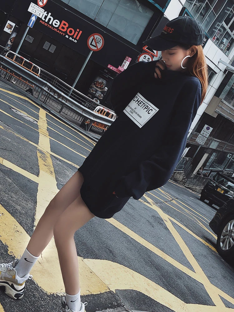 可外穿精致打底黑色圆领卫衣女秋冬慵懒加绒宽松上衣遮臀中长款潮