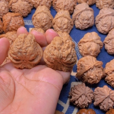 【闪购商品】吊坠文玩核桃画**鹤蛙蛙38