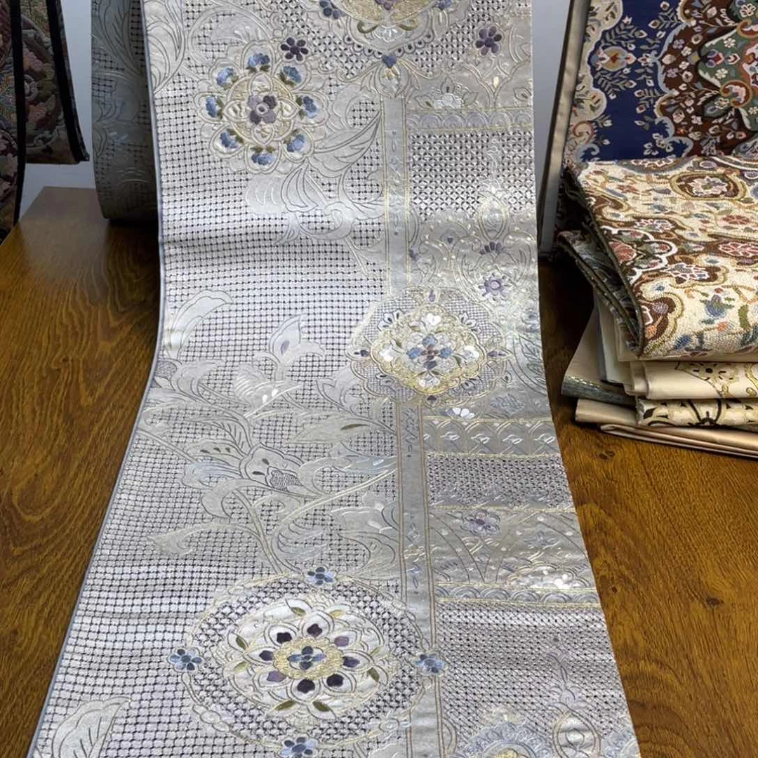 织绣小*织锦技艺高超的