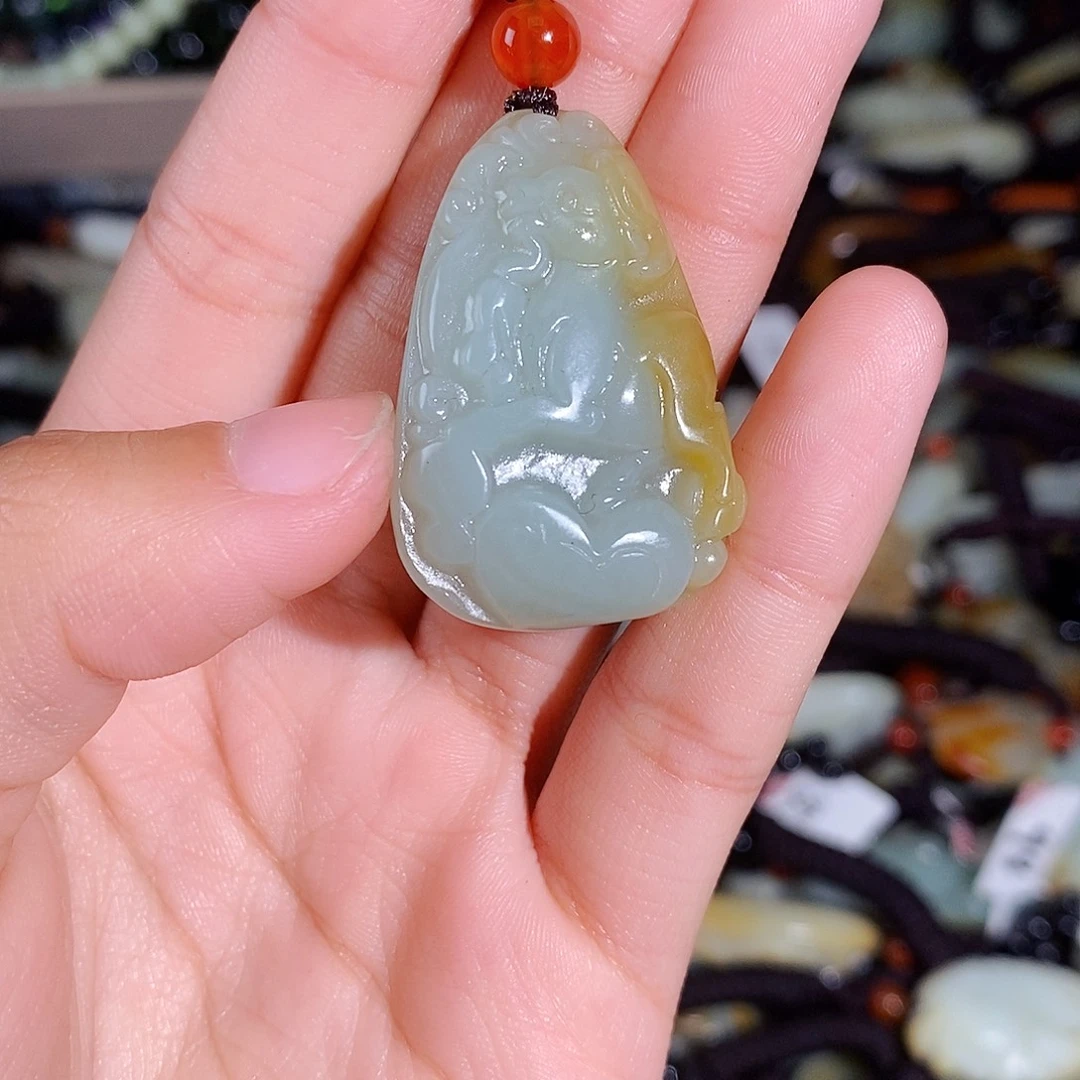 和田玉未镶嵌颈饰