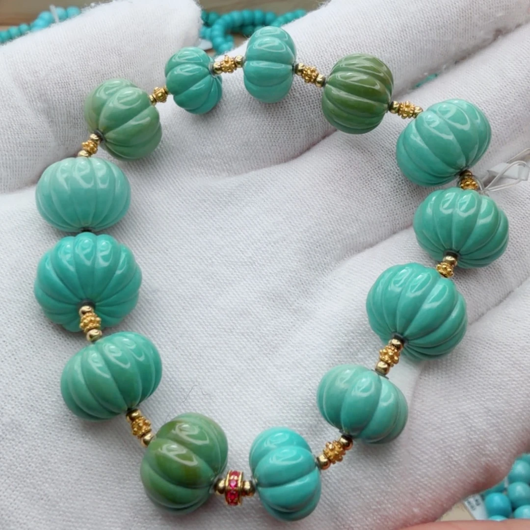 绿松石未镶嵌珠宝奇石