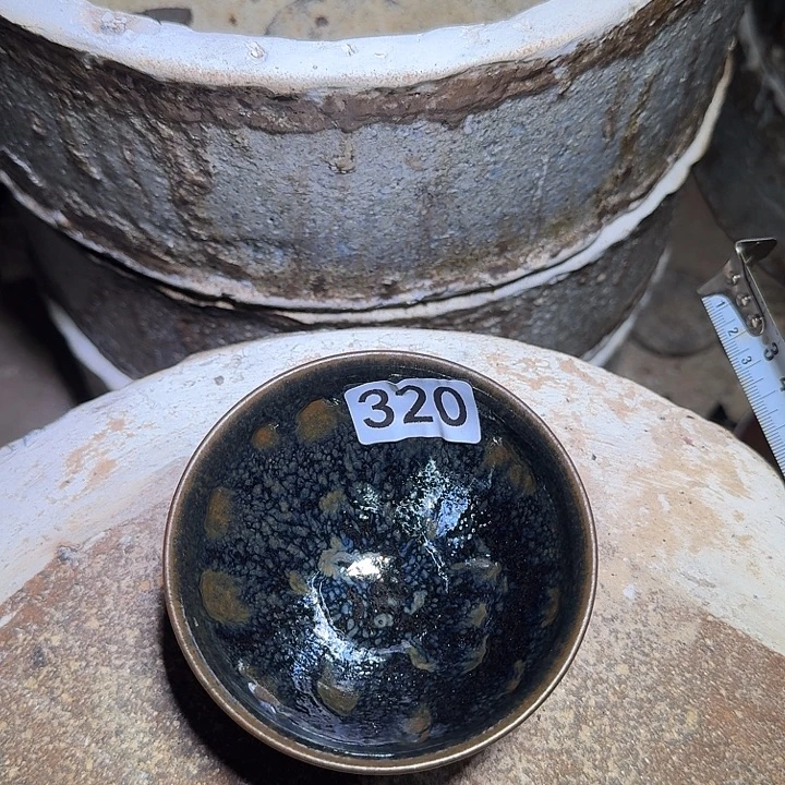 茶盏提出解决农村留守学生