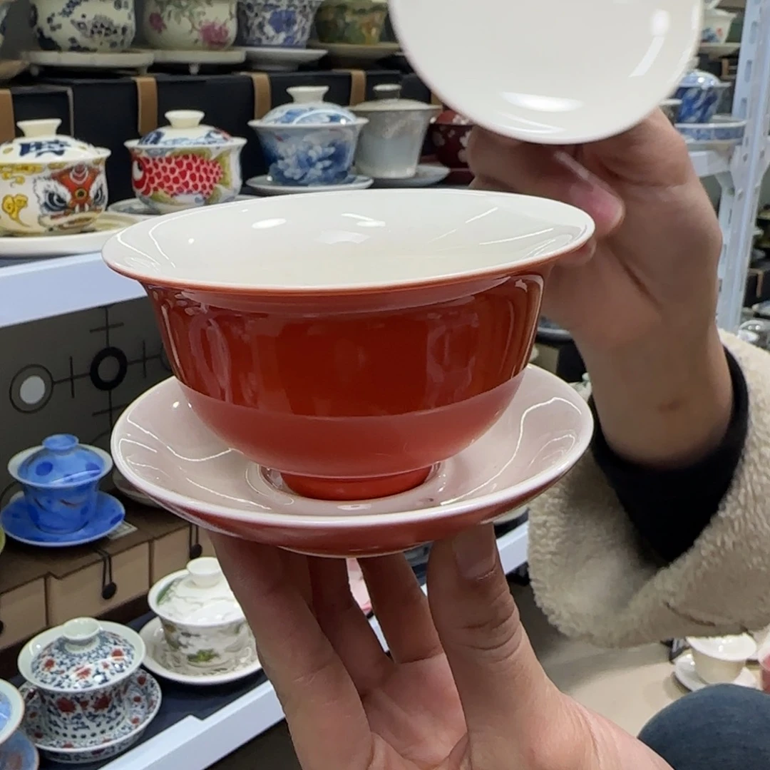 高温下的高温天气使人心情愉悦