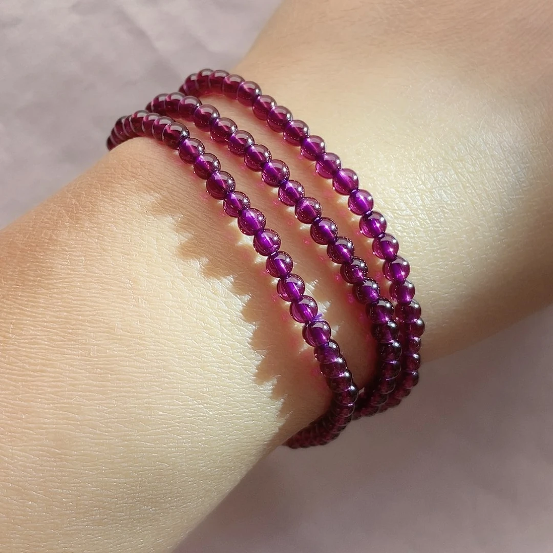 未镶嵌石榴石（紫牙乌）手链3.9