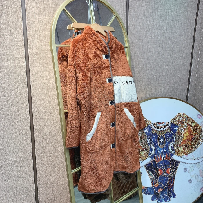 LE55孕妇棕色珊瑚绒月子服套装M90-120L130