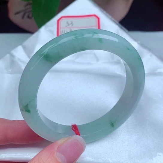 翡翠手镯未镶嵌  57    正圈53 冰飘绿花