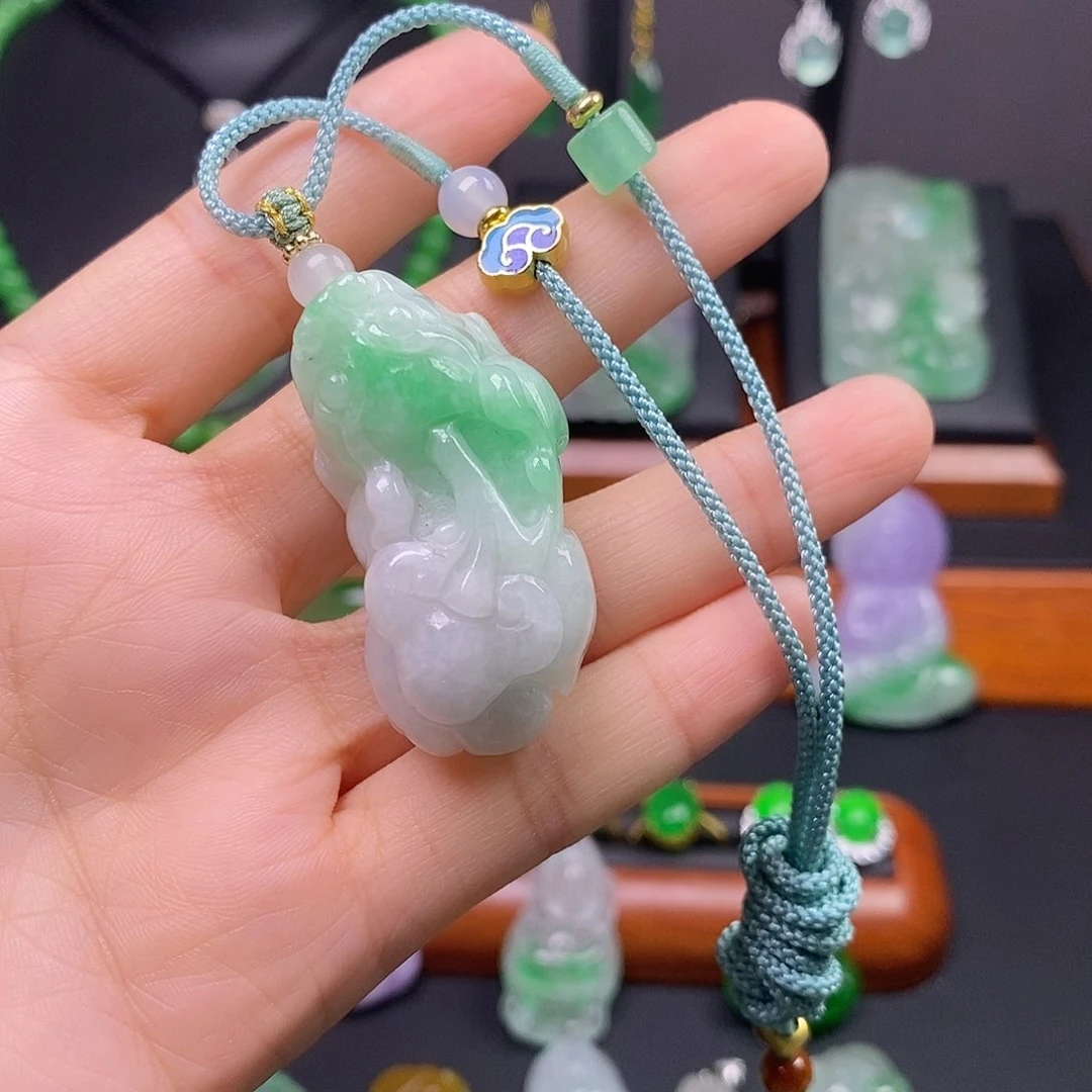 吊坠(赠链)未镶嵌翡翠