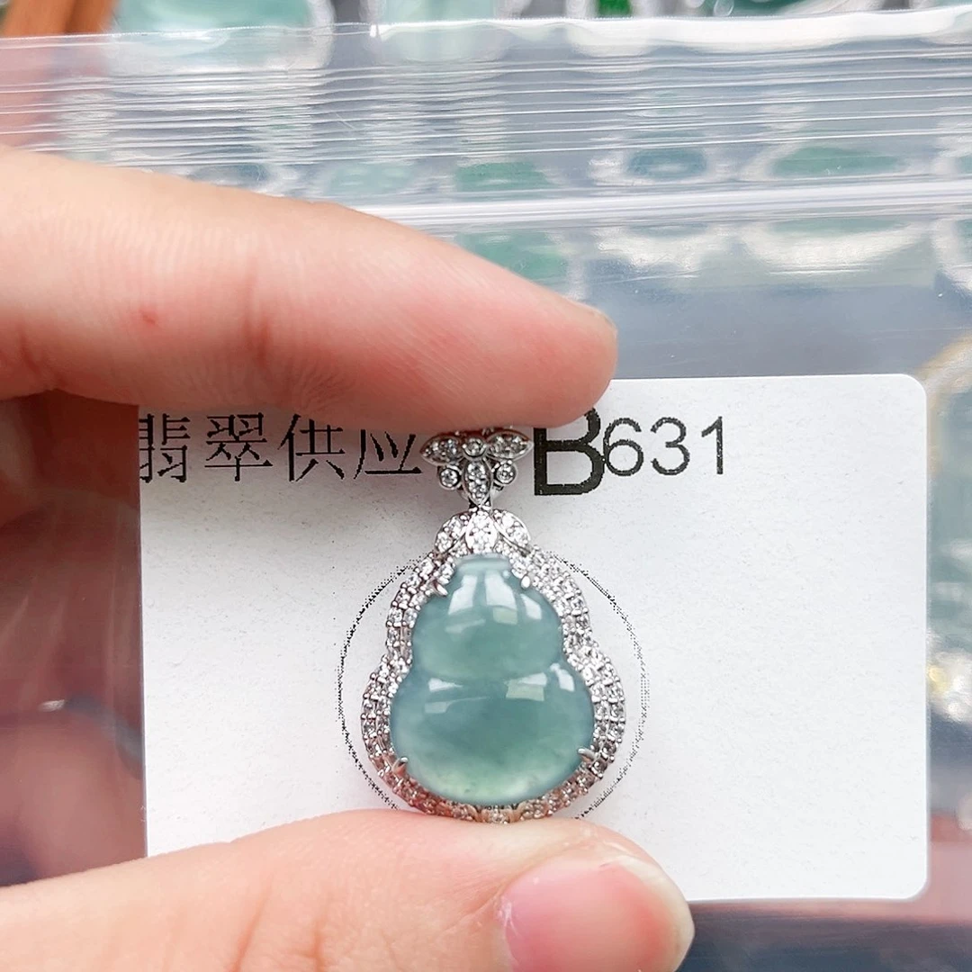 翡翠颈饰未镶嵌翡翠631