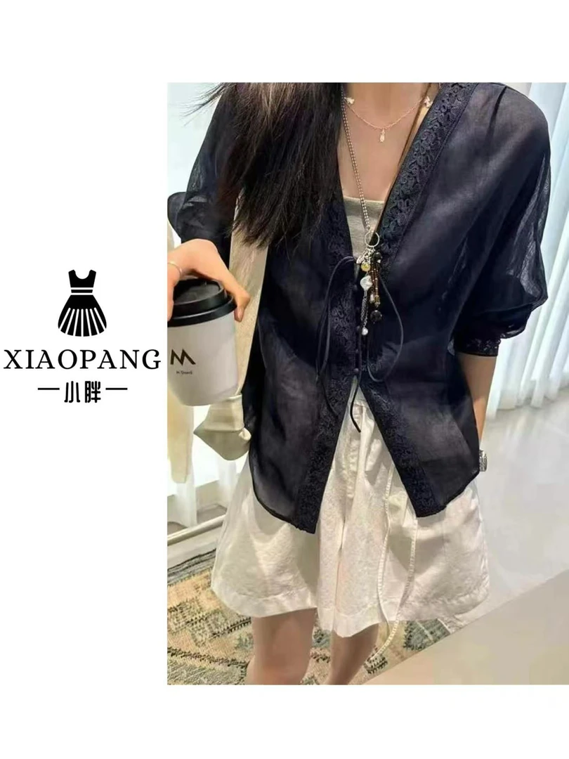 【小胖家】925289韩系V领蕾丝拼接系带衬衫