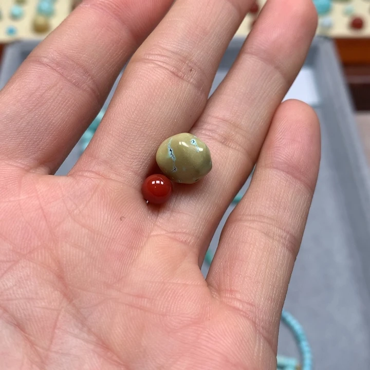 南红玛瑙配饰未镶嵌