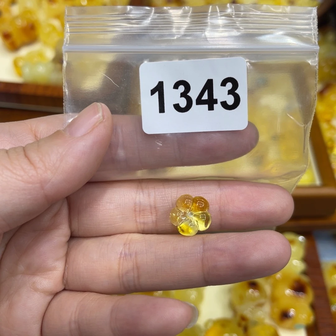 琥珀珠宝奇石未镶嵌