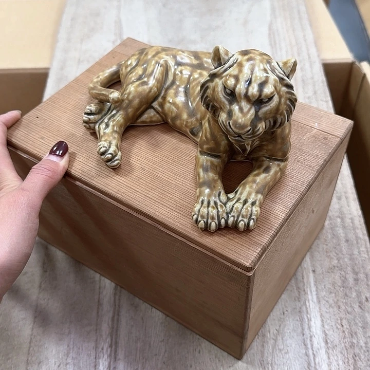 瓷片噗哈哈哈哈哈哈哈哈哈哈