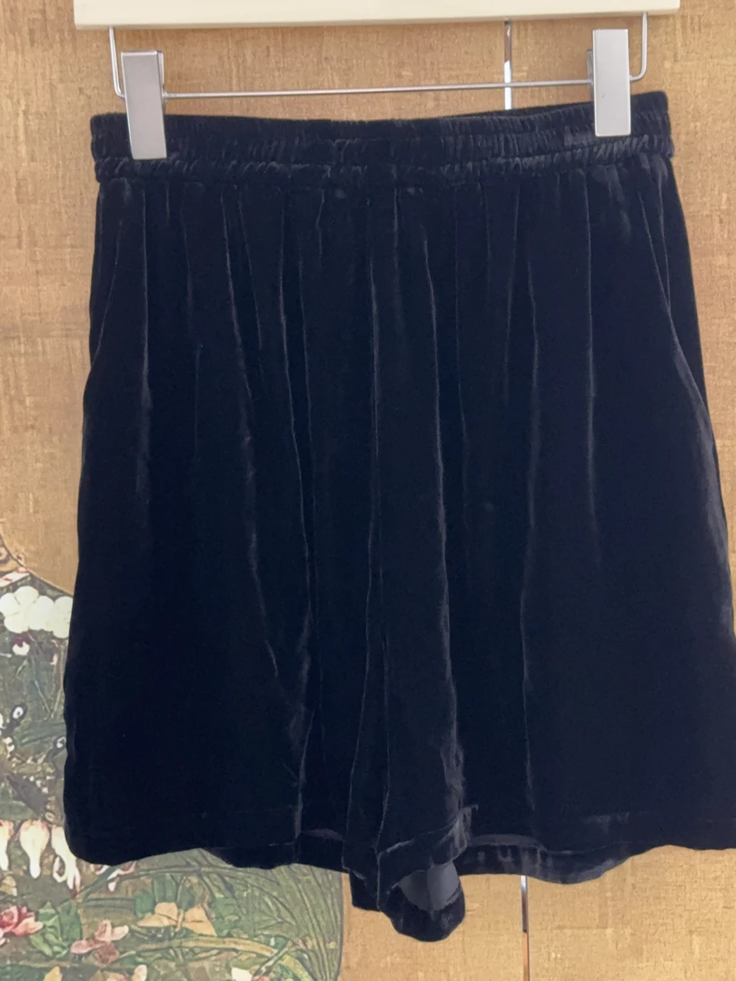 【JNT】新款100桑蚕丝真丝丝绒时尚百搭有口袋短裤