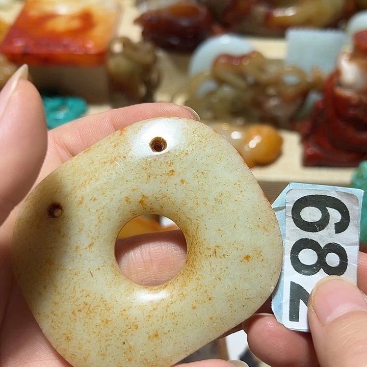 颈饰未镶嵌和田玉