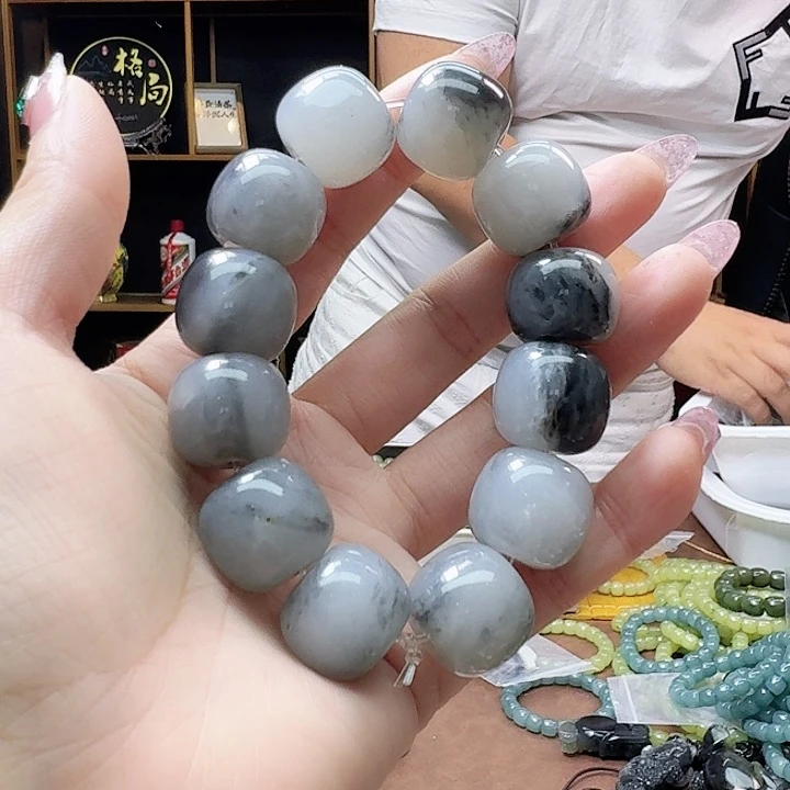 手链未镶嵌和田玉了*