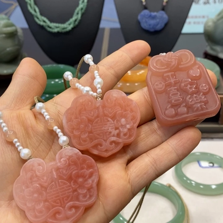 未镶嵌手镯石英岩玉