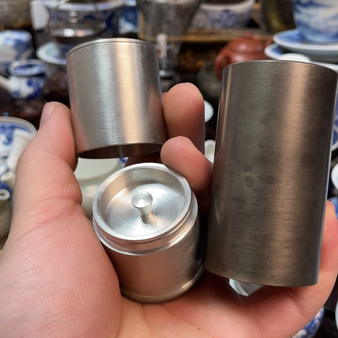 核桃两个球核桃两个球茶叶罐