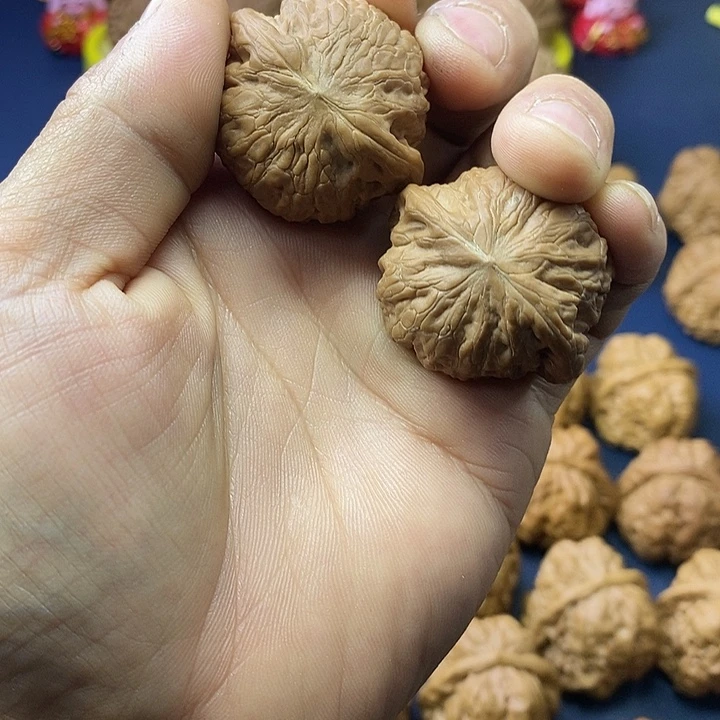 文玩核桃把件铁锤妹妹