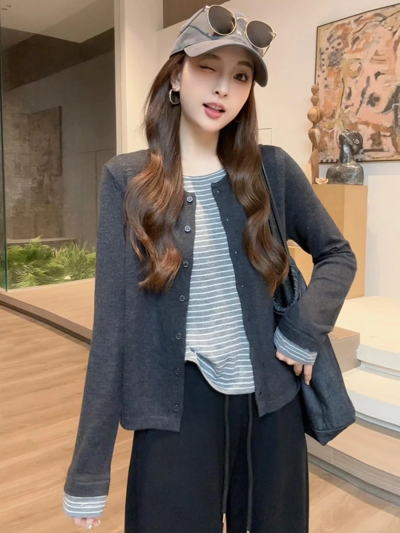 韩系早秋穿搭假两件条纹针织开衫女2025新款秋装薄款长袖针织上衣