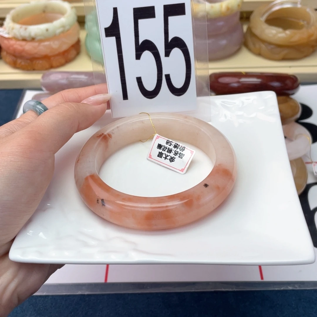 石英岩玉未镶嵌手镯