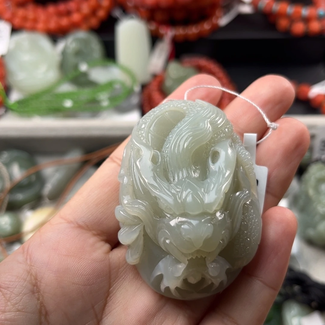 和田玉未镶嵌珠宝奇石