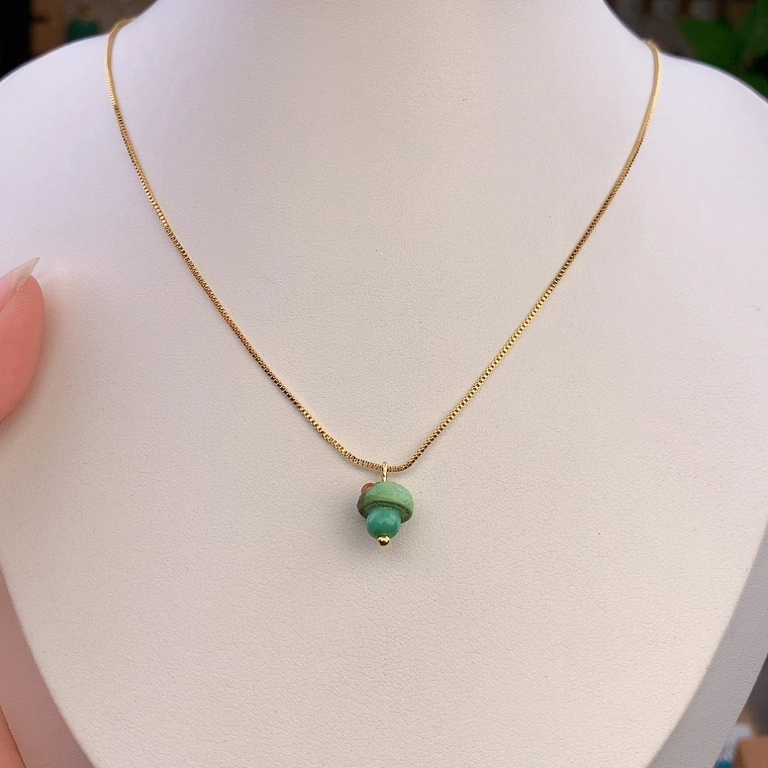 狗***熊绿松石未镶嵌颈饰