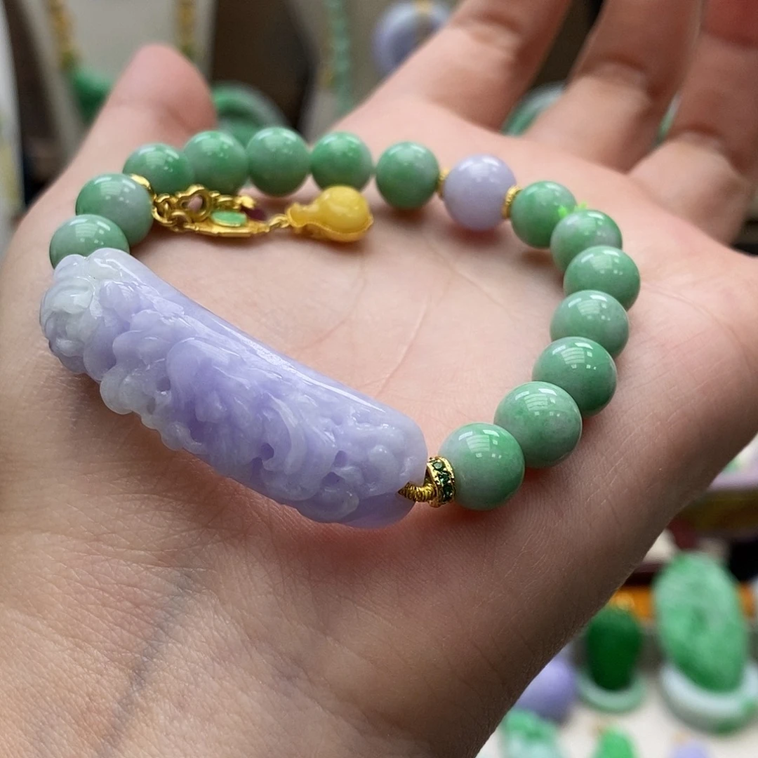 翡翠未镶嵌颈饰手链