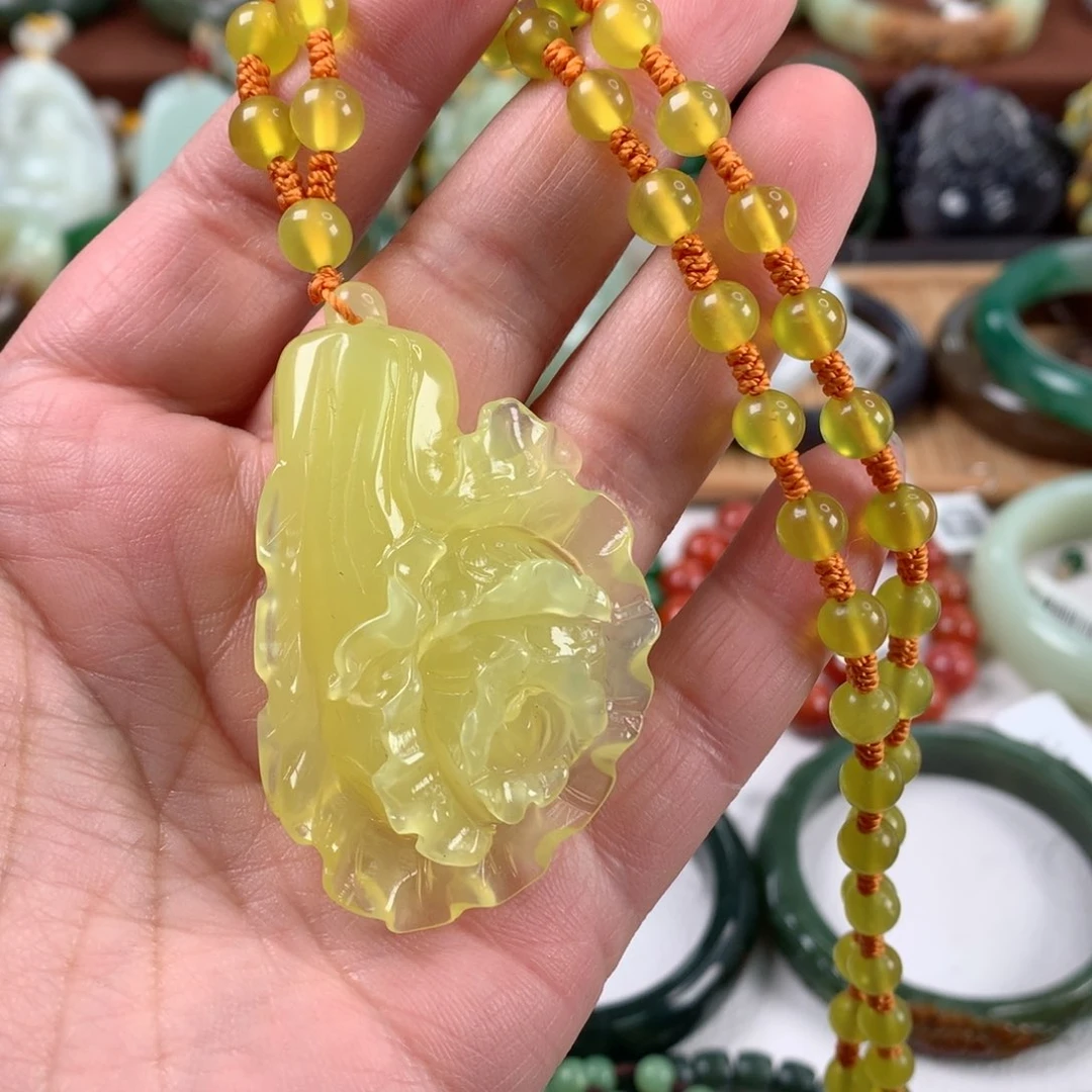 岫玉颈饰未镶嵌吊坠