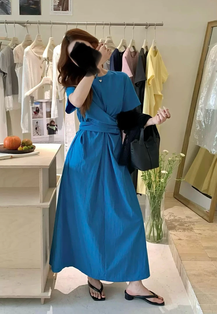 YJF/悦己纺小众设计感交叉系带蝴蝶结收腰a字连衣裙