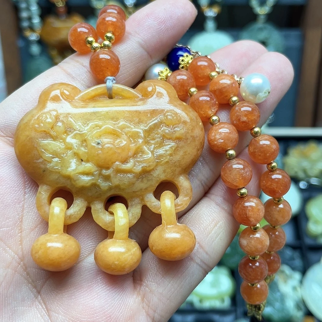 未镶嵌蛇纹石玉颈饰