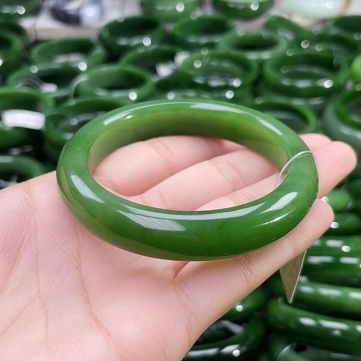 未镶嵌手镯和田玉（碧玉）