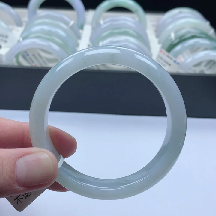 翡翠未镶嵌手镯56圈