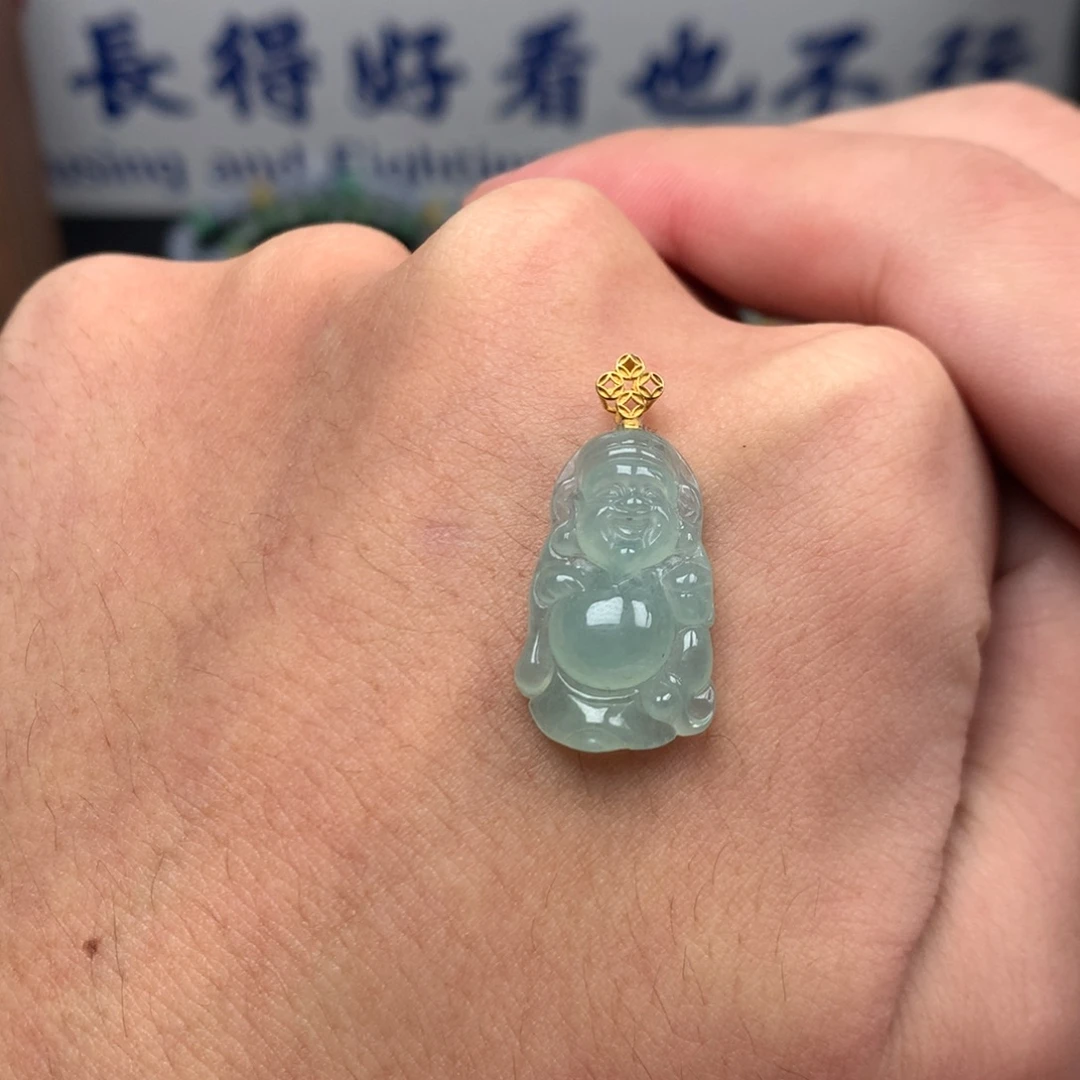 翡翠未镶嵌颈饰你是