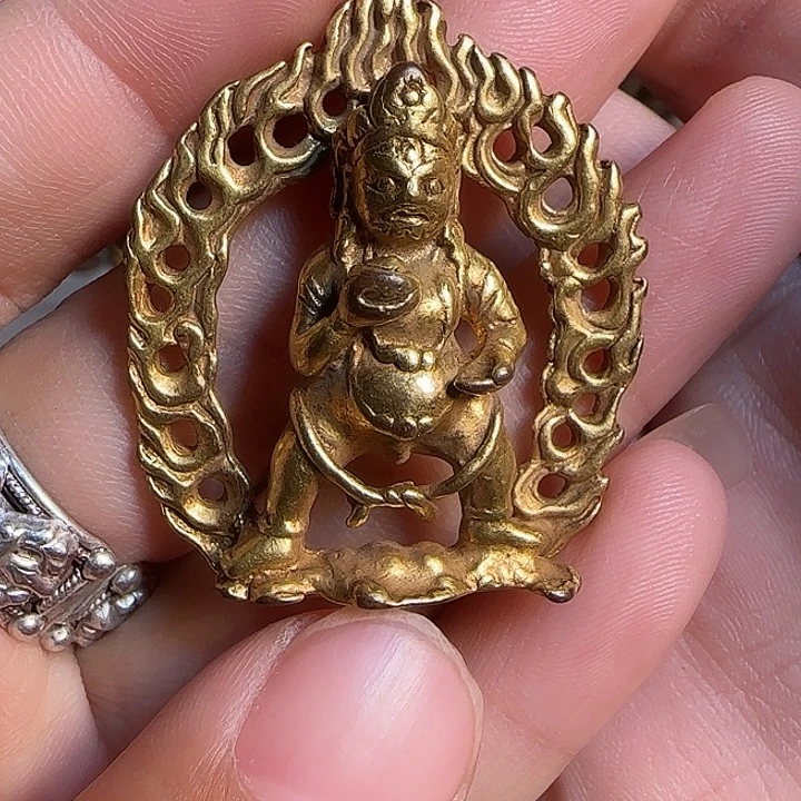 黑姥爷拍……………………