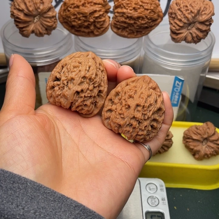 文玩核桃吊坠40尺三角溜肩膀高炮