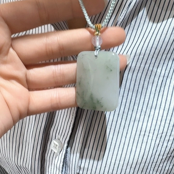 石英质玉合金颈饰