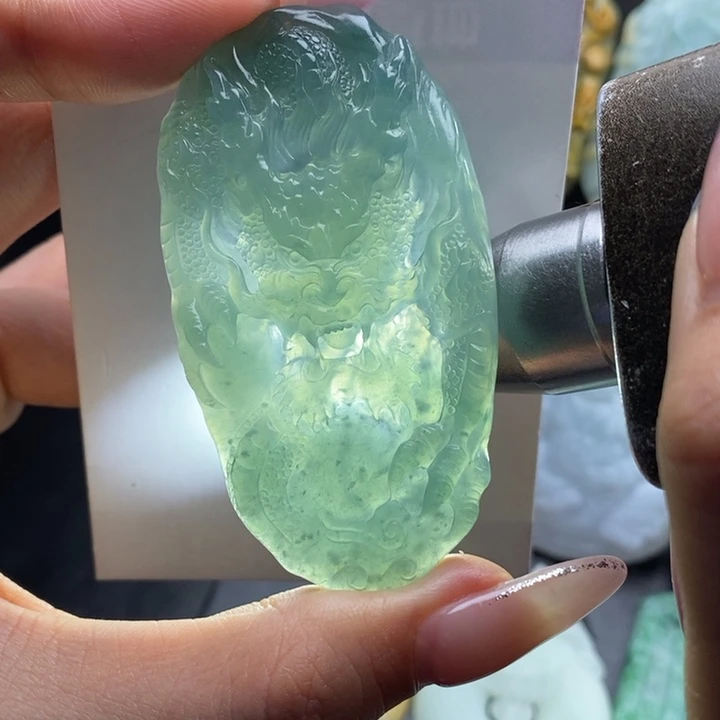 定制翡翠未镶嵌龙牌