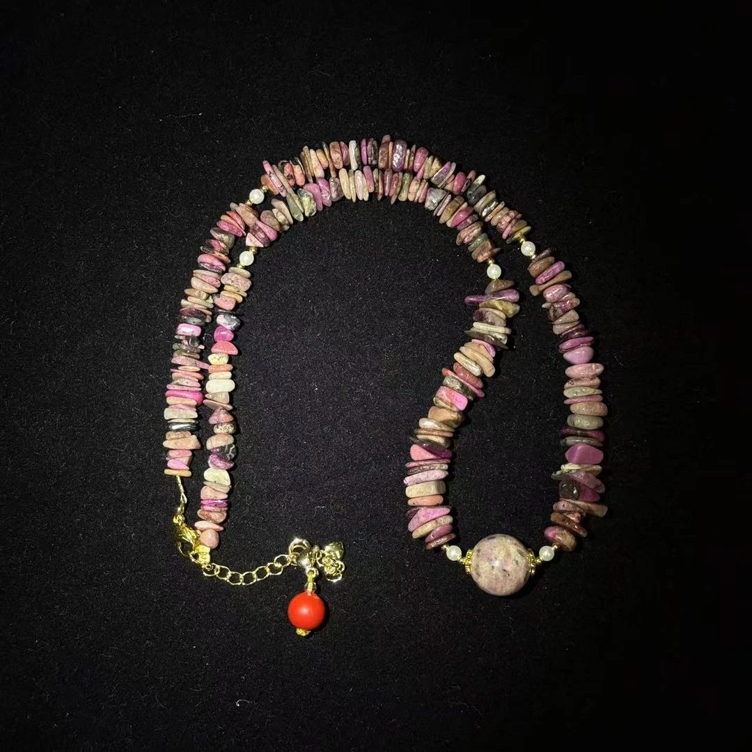 【皇后甄选】C110403含辰砂粉色碎石款项链-多样性发一