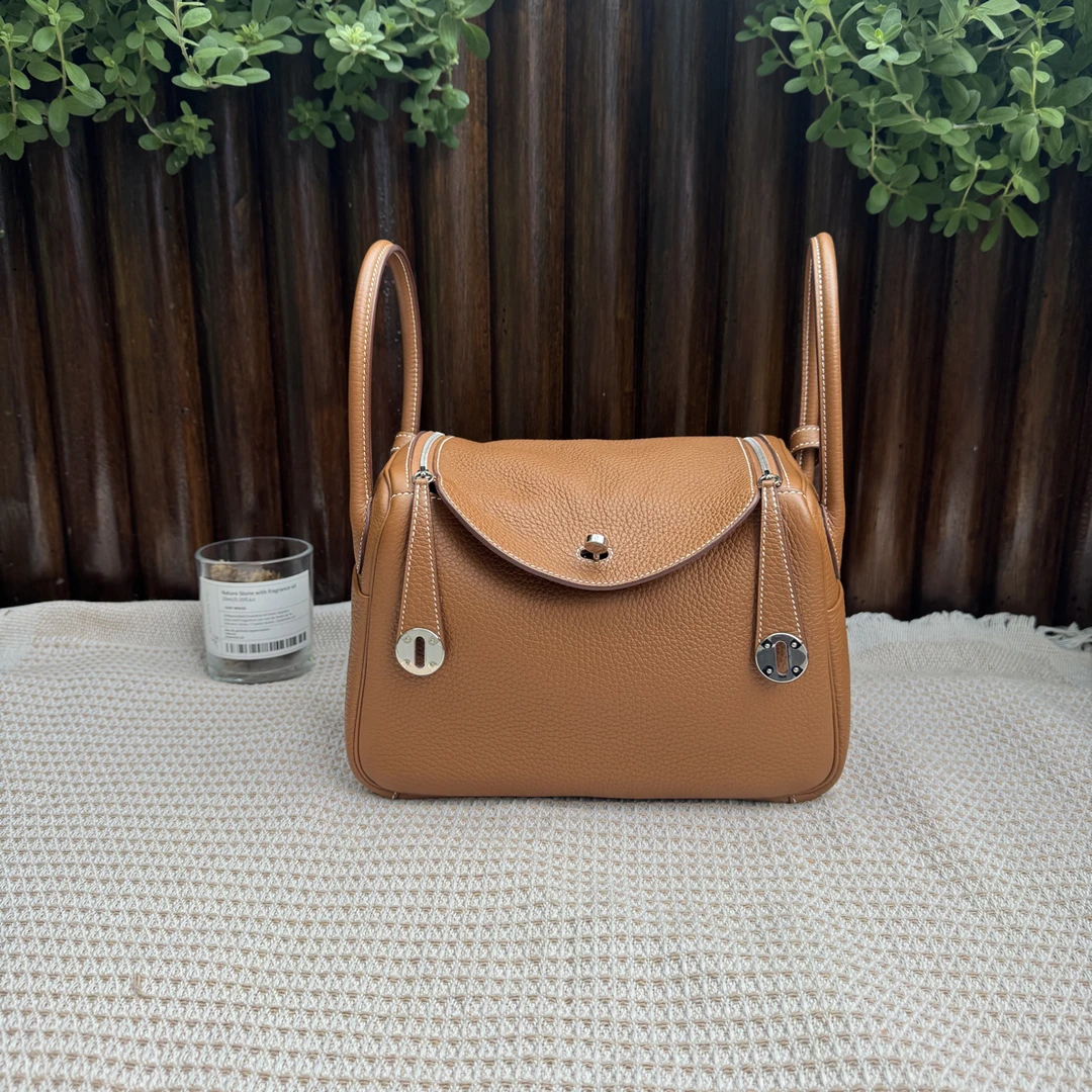 99新 Hermes/爱马仕 Lindy26金棕u刻副附尘袋
