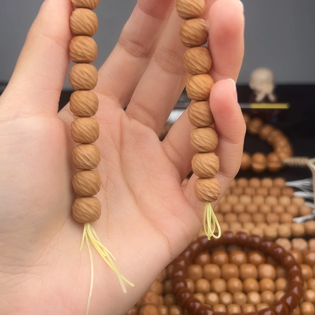 释***…手串猴头核桃微瑕云锦10.7/9.7