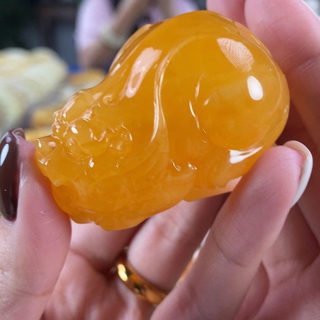 琥珀未镶嵌珠宝奇石30.9 鸡油红貔貅