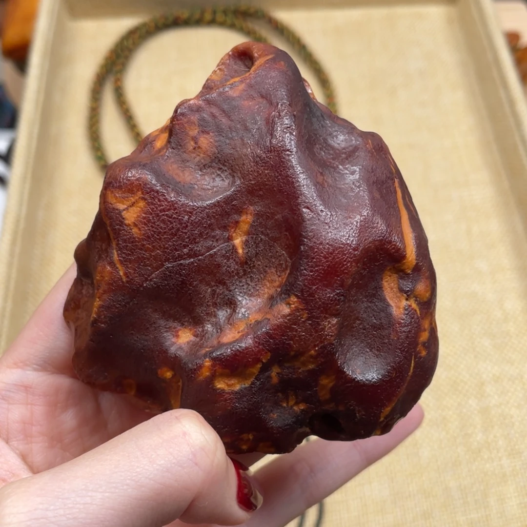 琥珀未镶嵌珠宝奇石