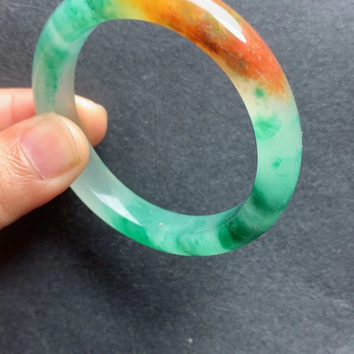 未镶嵌手镯石英质玉