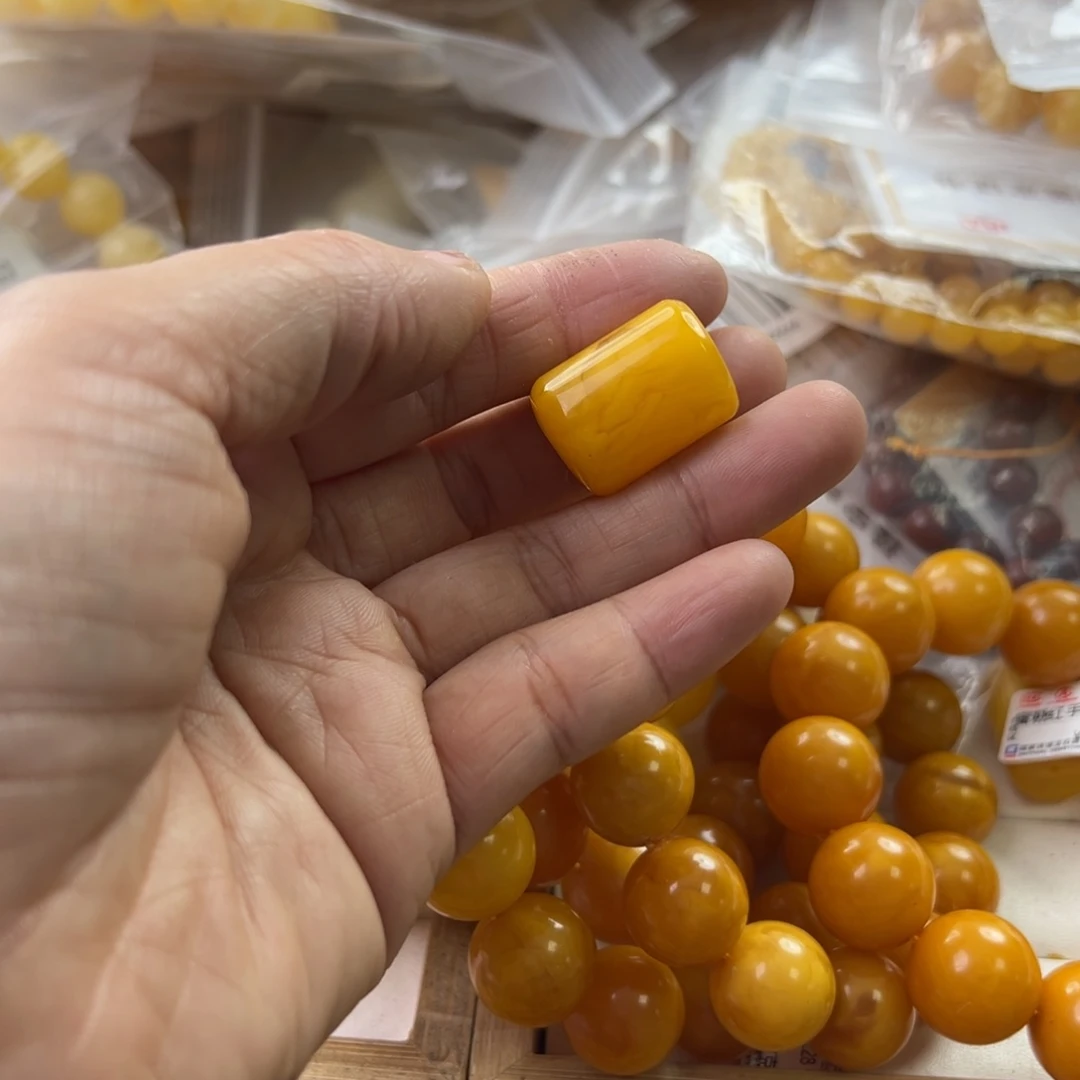 琥珀珠宝奇石未镶嵌