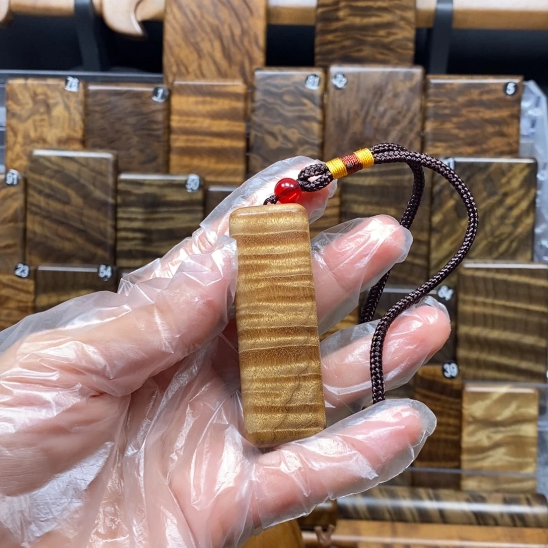 学***蚁金丝楠小叶桢楠手把件