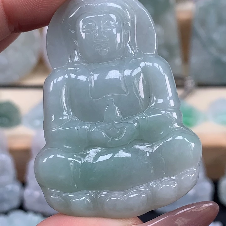 颈饰未镶嵌翡翠观音