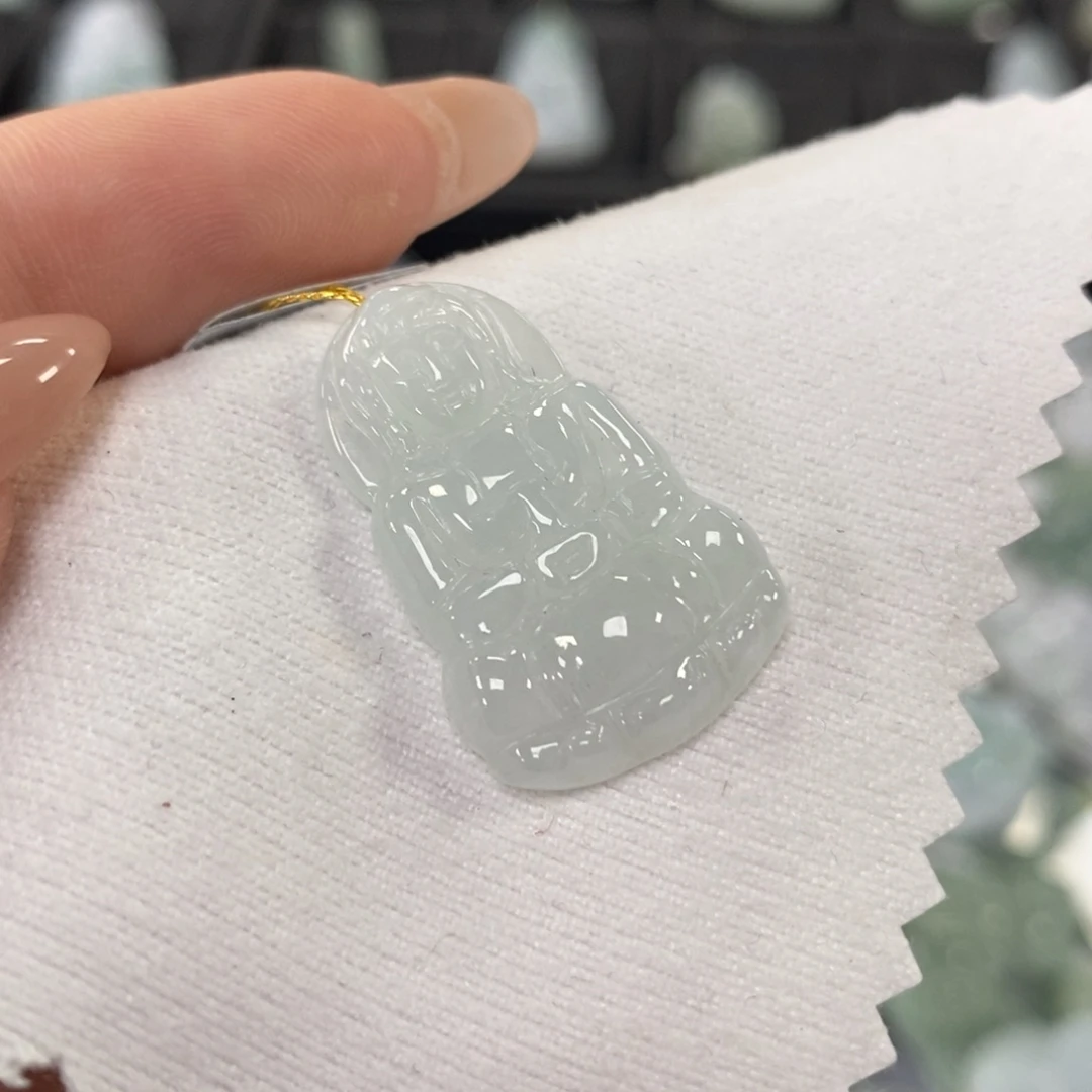 颈饰未镶嵌翡翠观音