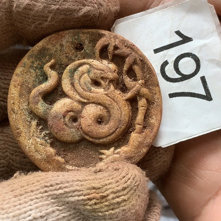 未镶嵌和田玉挂件